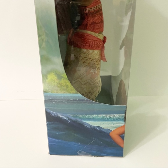Jakks Pacific Moana Adventure Doll, 14 Inch, with Plumeria Flower Hair Clip - Picture 13 of 16